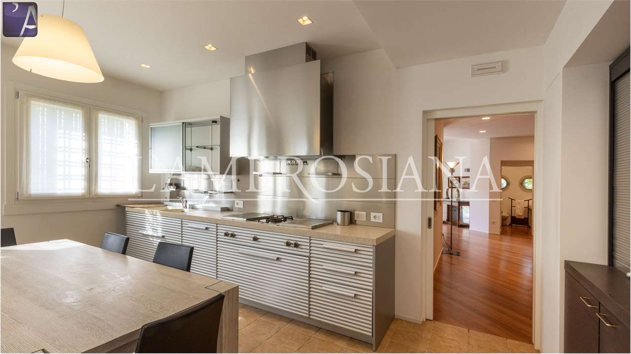 Villa in vendita a Selvazzano Dentro — fotografia 4