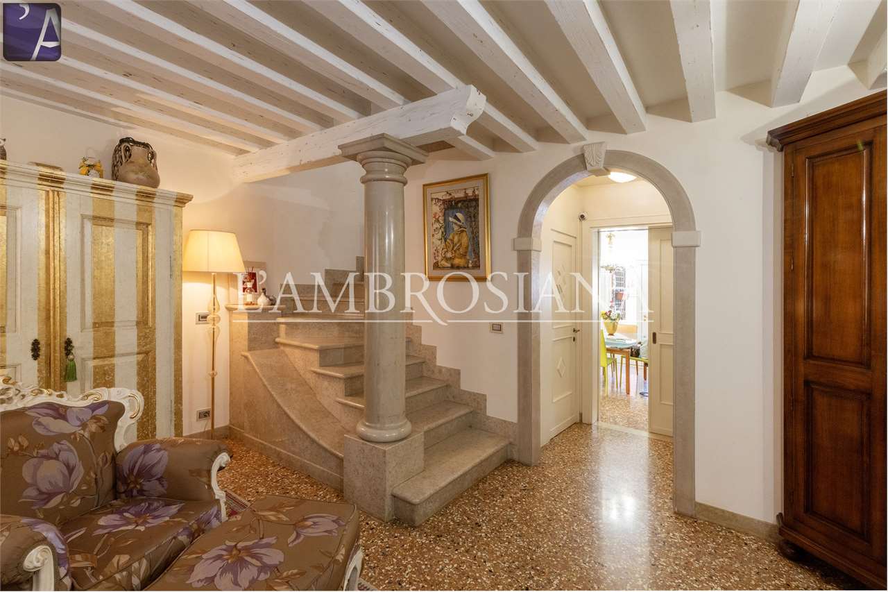 Casa singola in vendita a Padova, zona Via Altinate — Padova