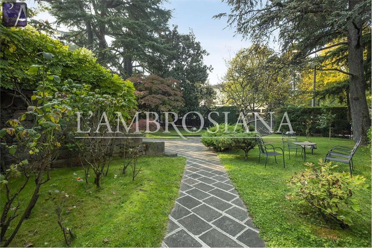 Porzione Villa in vendita a Padova, zona Città Giardino — Padova